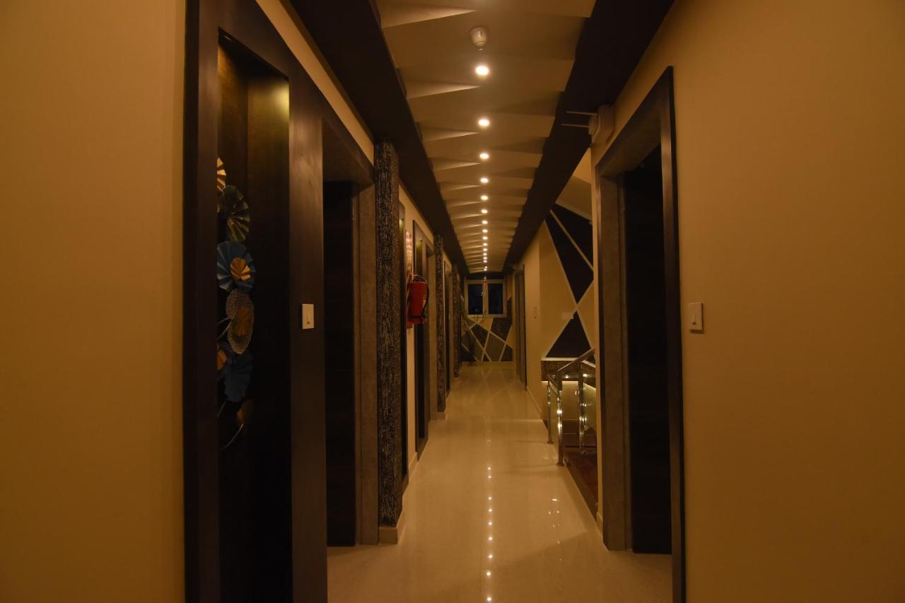 Hotel Atlantis Kumbakonam Exterior foto